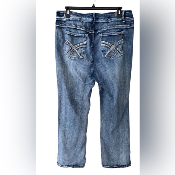 Wallflower Women's Straight Leg Jeans in Classic Blue Size 20 - Picture 4 of 6